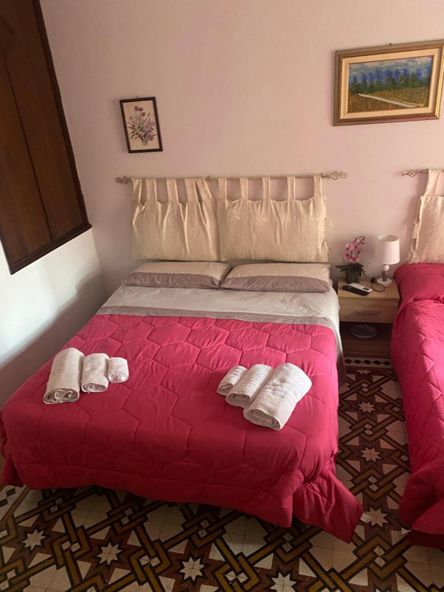 B&B Con Cucina La Ninfea Кальтаджіроне Екстер'єр фото